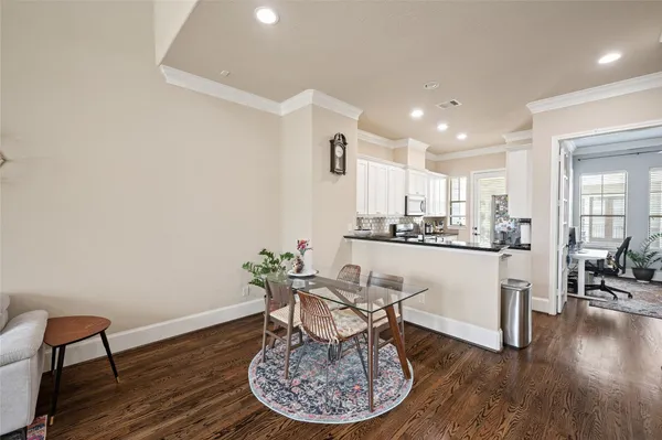 $3,000 | 1114 West 25th Street, Houston, TX 77008