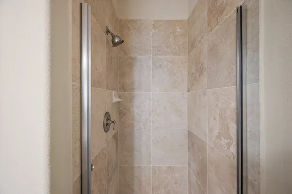 $3,000 | 1114 West 25th Street, Houston, TX 77008