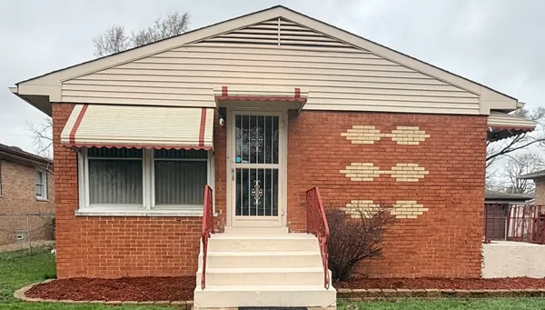 $169,999 | 117 West 158th Place, Harvey, IL 60426