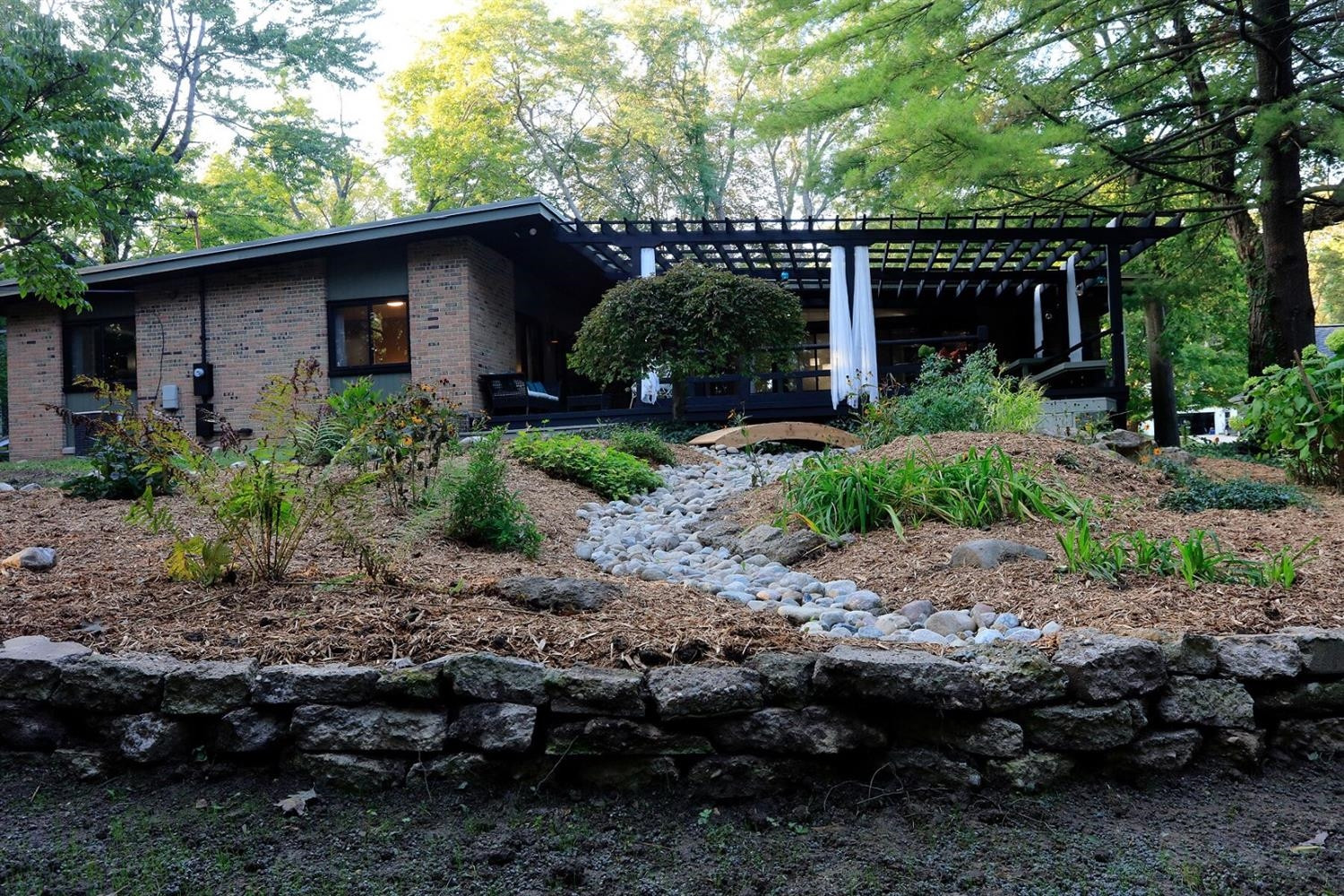 911 Robin Road Ann Arbor, MI 48103 - Photo 2 of 52 Photo 2