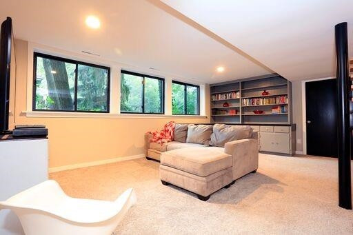 911 Robin Road Ann Arbor, MI 48103 - Photo 37 of 52 Photo 37