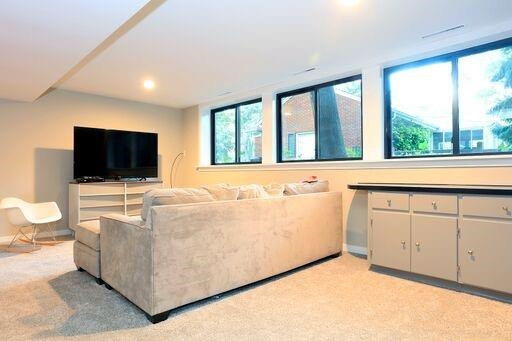 911 Robin Road Ann Arbor, MI 48103 - Photo 39 of 52 Photo 39