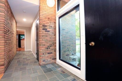 911 Robin Road Ann Arbor, MI 48103 - Photo 10 of 52 Photo 10
