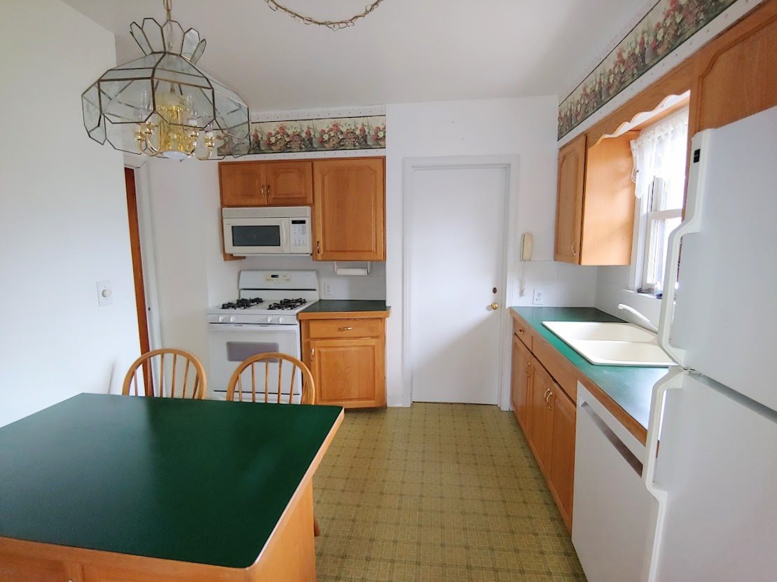 403 East Smith Road Bay City, MI 48706 - Photo 7 of 19