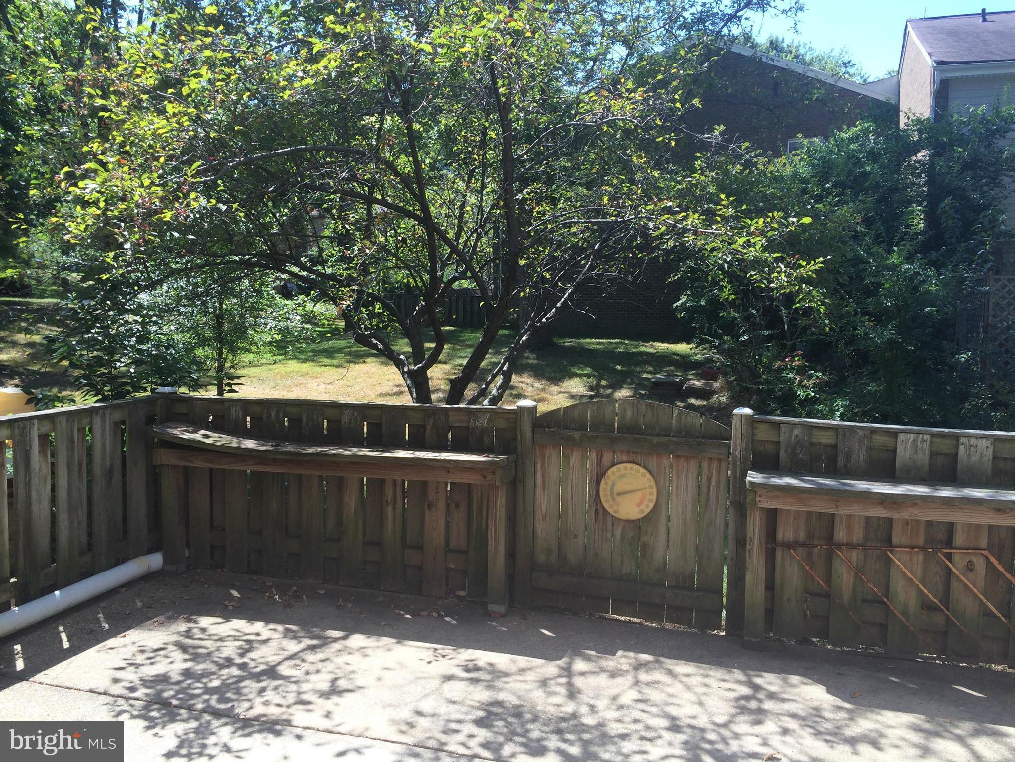 8 Gentry Court Annapolis, MD 21403 - Photo 9 of 10 Exterior (Rear)