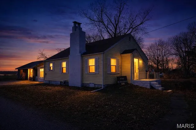 $195,000 | 620 East Reily Street, Marissa, IL 62257