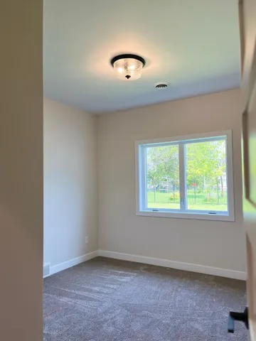 $483,000 | 316 Southwest 4th Avenue Southwest, Hankinson, ND 58041