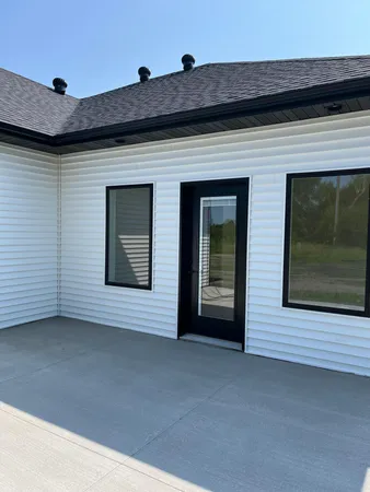 $483,000 | 316 Southwest 4th Avenue Southwest, Hankinson, ND 58041