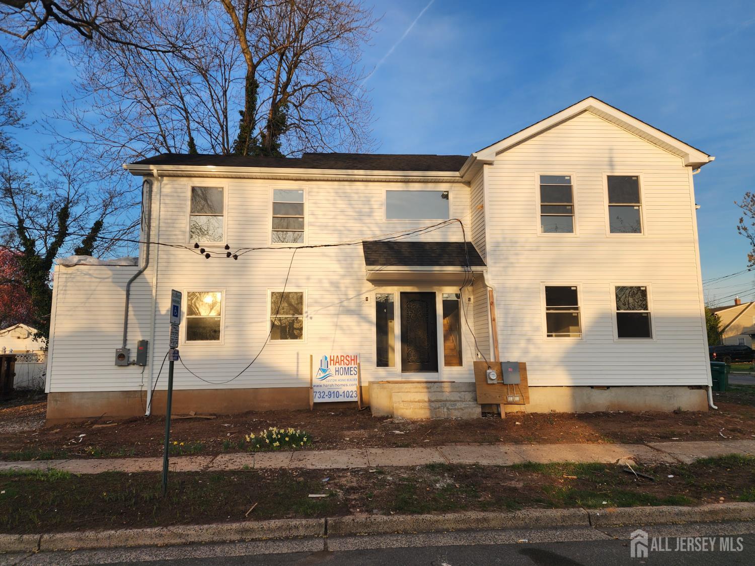 10 Myrtle Street Edison, NJ 08817 - Photo 1 of 10 Gallery Image 1