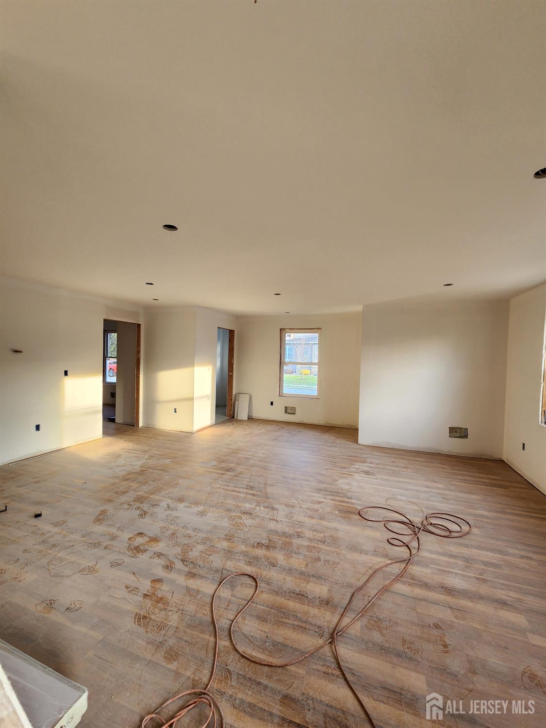 10 Myrtle Street Edison, NJ 08817 - Photo 8 of 10 Gallery Image 8