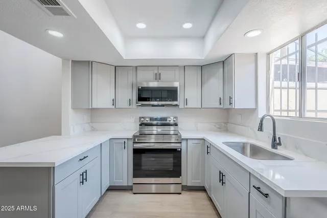 $379,900 | 2223 East Catalina Drive, Phoenix, AZ 85016