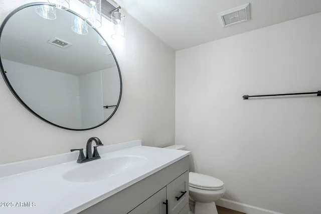 $379,900 | 2223 East Catalina Drive, Phoenix, AZ 85016