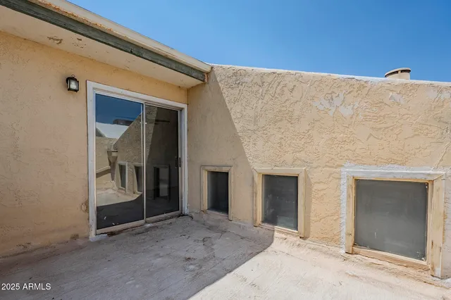 $379,900 | 2223 East Catalina Drive, Phoenix, AZ 85016