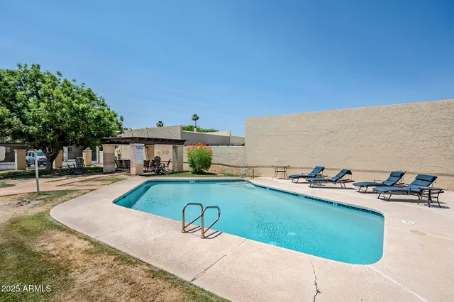 $379,900 | 2223 East Catalina Drive, Phoenix, AZ 85016