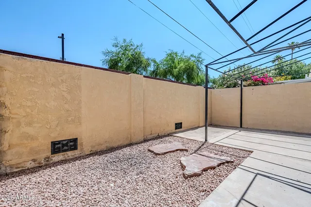 $379,900 | 2223 East Catalina Drive, Phoenix, AZ 85016