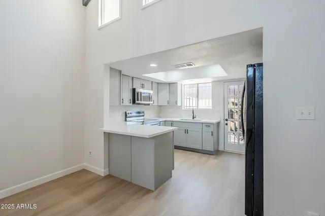 $379,900 | 2223 East Catalina Drive, Phoenix, AZ 85016