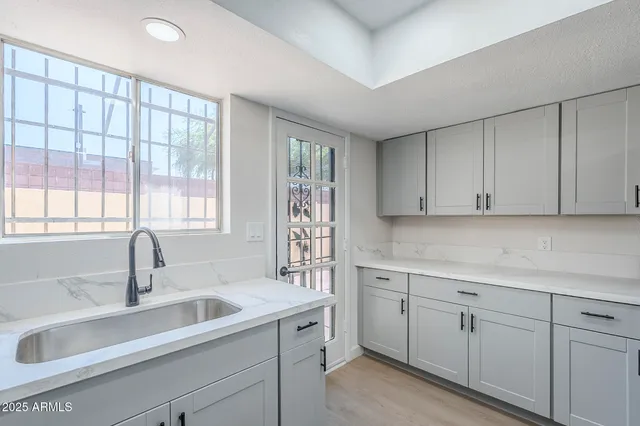 $379,900 | 2223 East Catalina Drive, Phoenix, AZ 85016