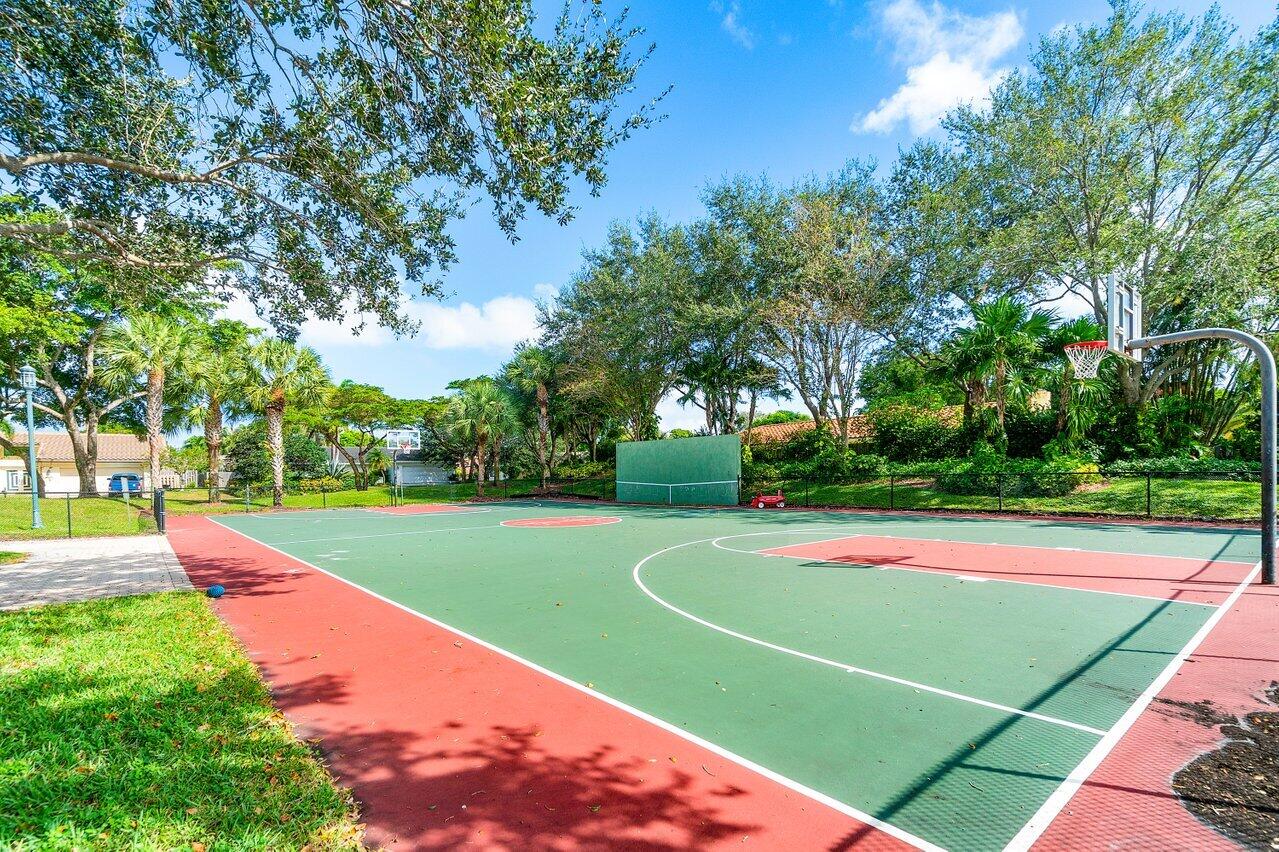 2423 Timbercreek Circle Northwest Boca Raton, FL 33431 - Photo 40 of 50 Community amenities