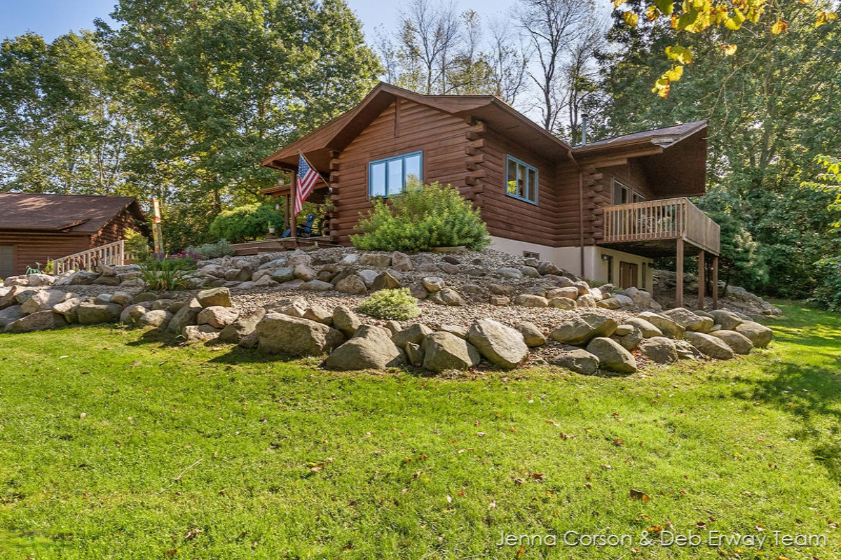 8501 Keller Road Delton, MI 49046 - Photo 1 of 30 IMG_1001