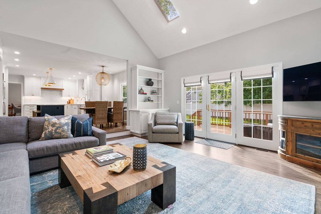 153 Valley Road Needham, MA 02492 - Photo 9 of 35 Gallery Image 9