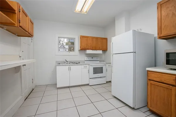 $445,000 | 206 West Wisconsin Avenue, DeLand, FL 32720