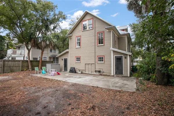 $445,000 | 206 West Wisconsin Avenue, DeLand, FL 32720