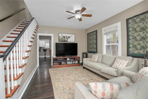 $445,000 | 206 West Wisconsin Avenue, DeLand, FL 32720