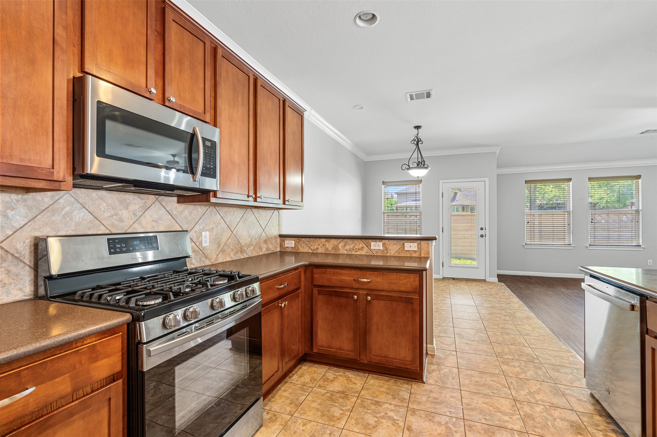2505 Rusk Court Round Rock, TX 78665 - Photo 5 of 40