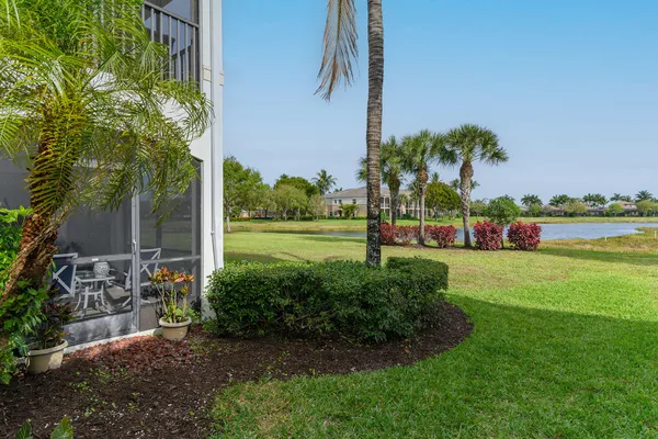 $450,000 | 3169 Aviamar Circle, Unit 102, Naples, FL 34114