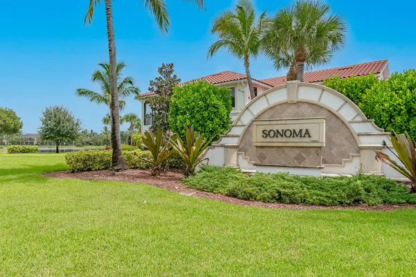 $450,000 | 3169 Aviamar Circle, Unit 102, Naples, FL 34114
