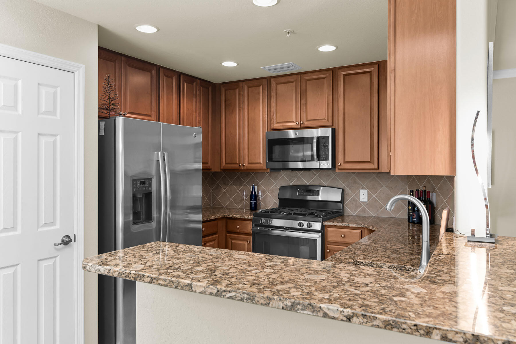 3169 Aviamar Circle, Unit 102 Naples, FL 34114 - Photo 7 of 37 226012217cc