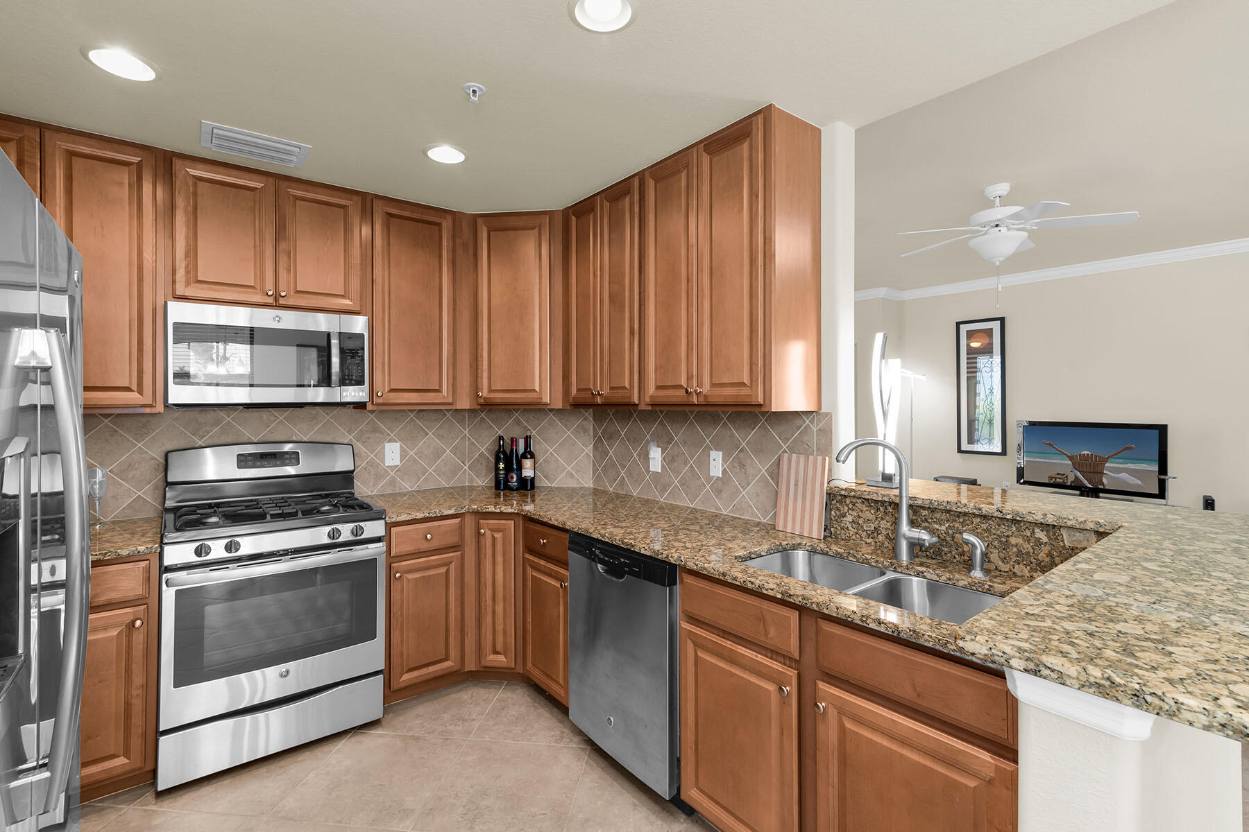 3169 Aviamar Circle, Unit 102 Naples, FL 34114 - Photo 8 of 37 226012217d