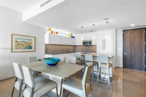 $829,000 | 68 Southeast 6th Street, Unit 810, Miami, FL 33131