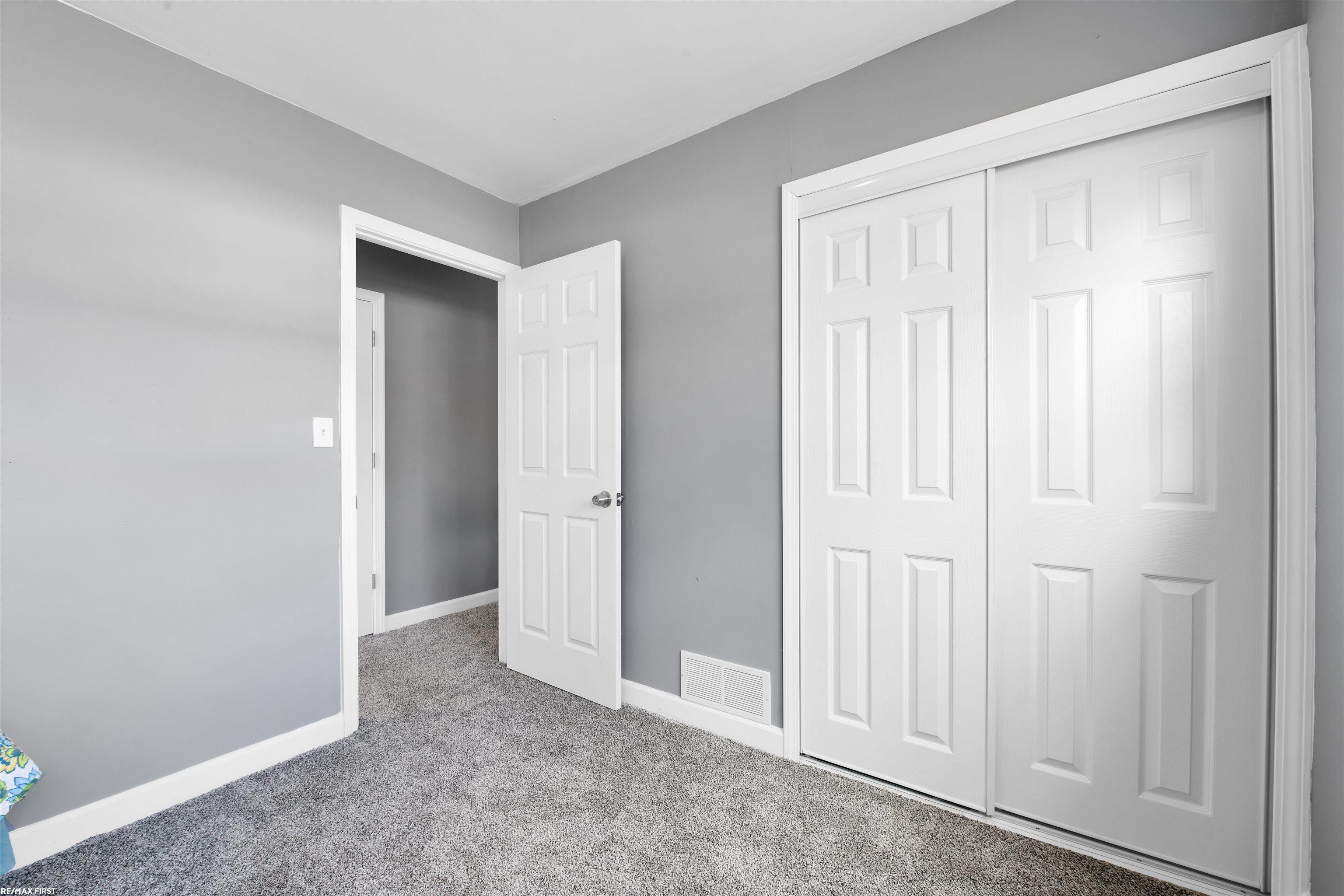 21082 Melborn Street Clinton, MI 48036 - Photo 11 of 25