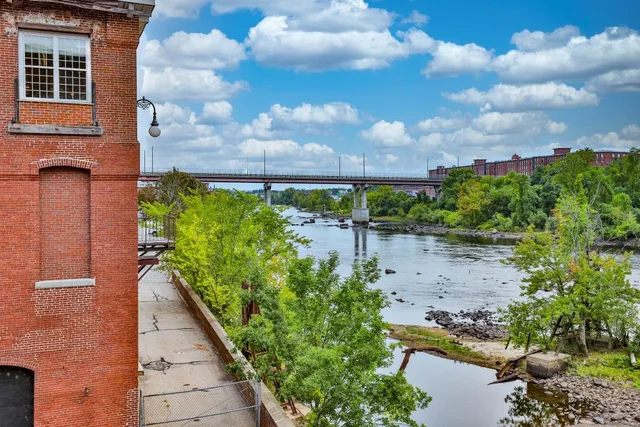 $2,340 | 670 North Commercial Street, Unit 31, Manchester, NH 03101