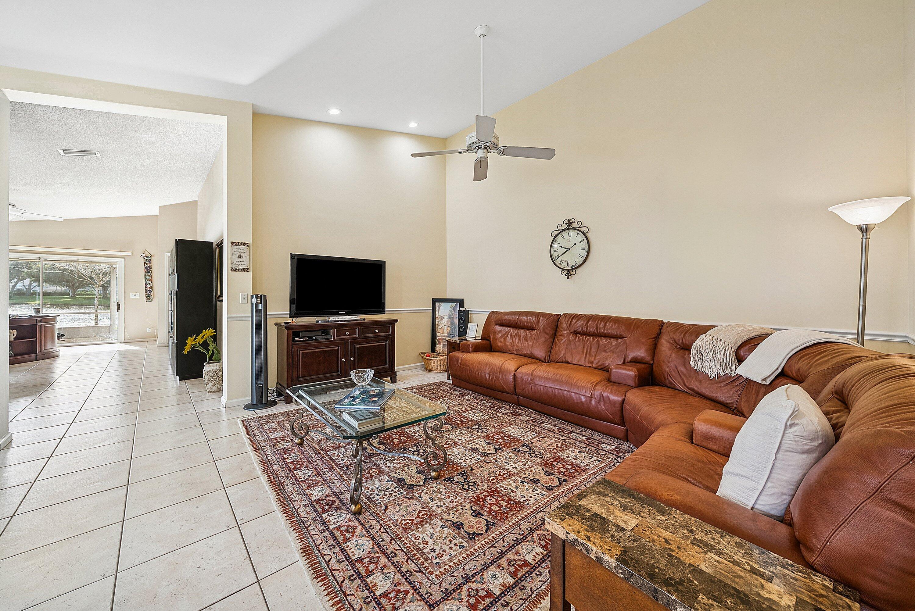 9238 Vineland Court, Unit A Boca Raton, FL 33496 - Photo 11 of 43 011-9238VinelandCourt-A-BocaRaton-FL-334
