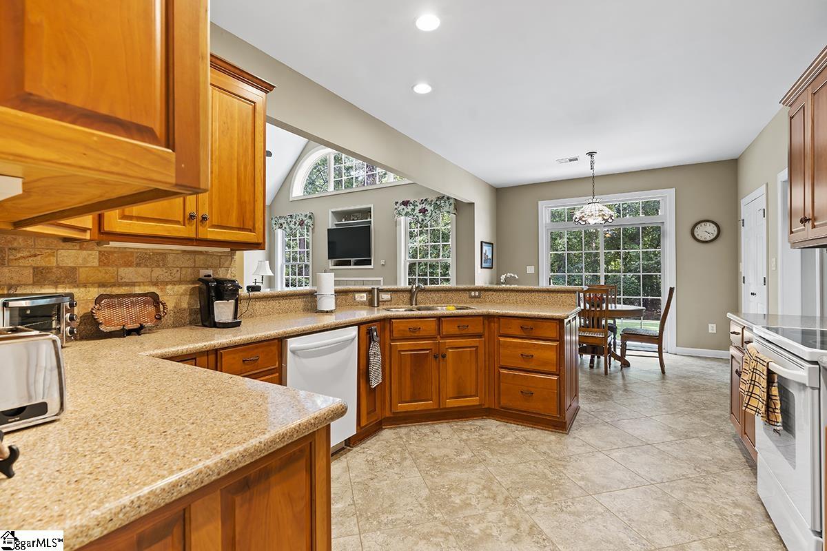 219 Compass Point Ninety Six, SC 29666 - Photo 6 of 27