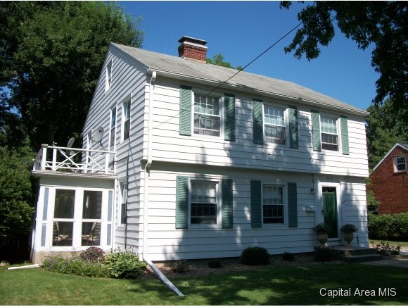 525 Rosedale Boulevard Jacksonville, IL 62650 - Photo 1 of 12 Gallery Image 1