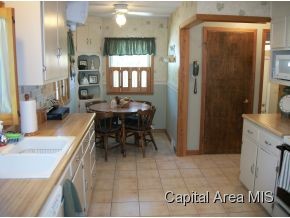 525 Rosedale Boulevard Jacksonville, IL 62650 - Photo 2 of 12 Gallery Image 2