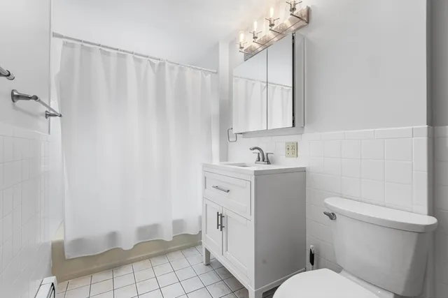 $2,750 | 12 Wilmington Avenue, Unit 2, Boston, MA 02124