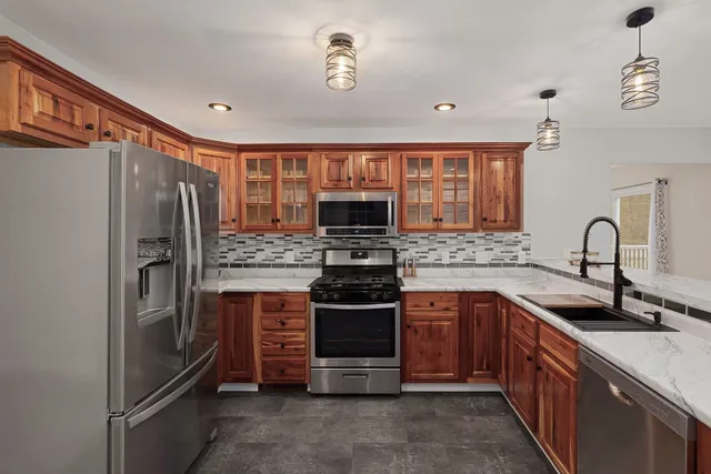 $600,000 | 62 Woodsedge Road, Morristown, VT 05661