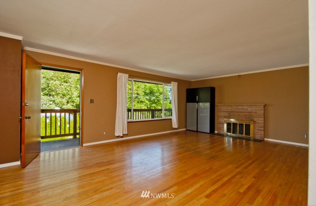1905 Southwest Webster Street Seattle, WA 98106 - Photo 2 of 15 Gallery Image 2