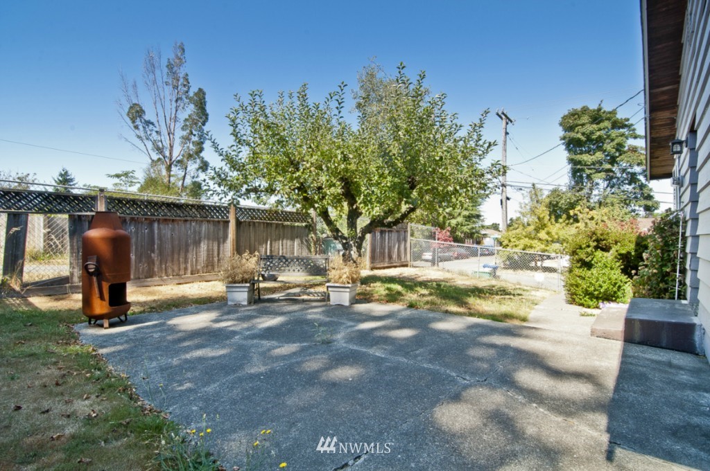 1905 Southwest Webster Street Seattle, WA 98106 - Photo 14 of 15 Gallery Image 14