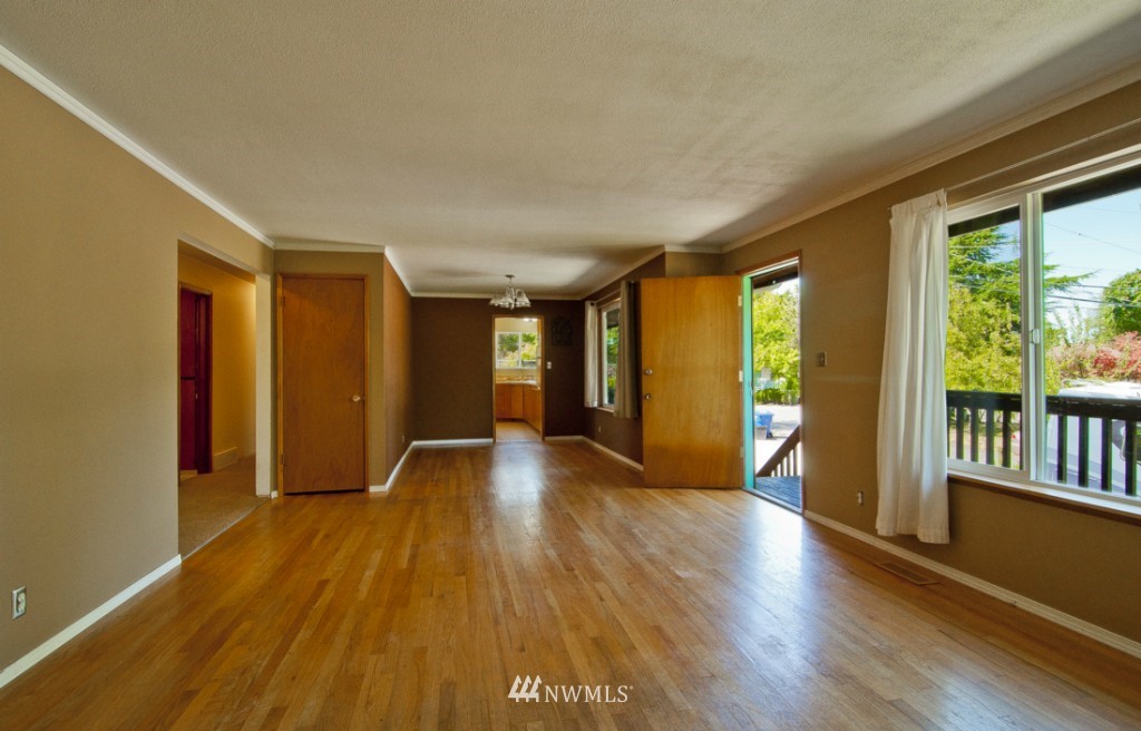 1905 Southwest Webster Street Seattle, WA 98106 - Photo 3 of 15 Gallery Image 3