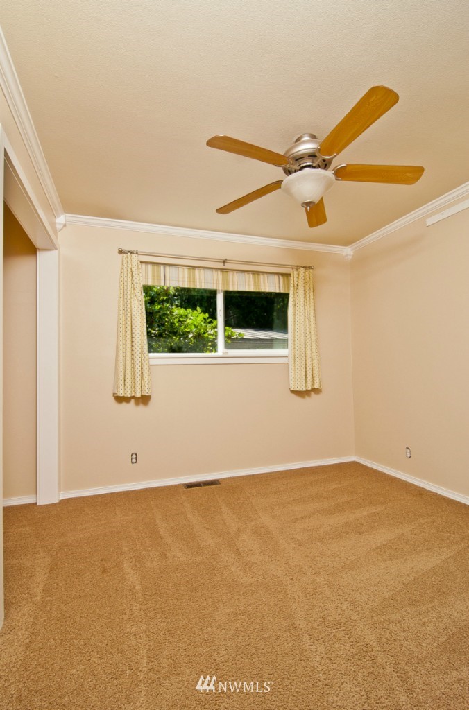 1905 Southwest Webster Street Seattle, WA 98106 - Photo 9 of 15 Gallery Image 9