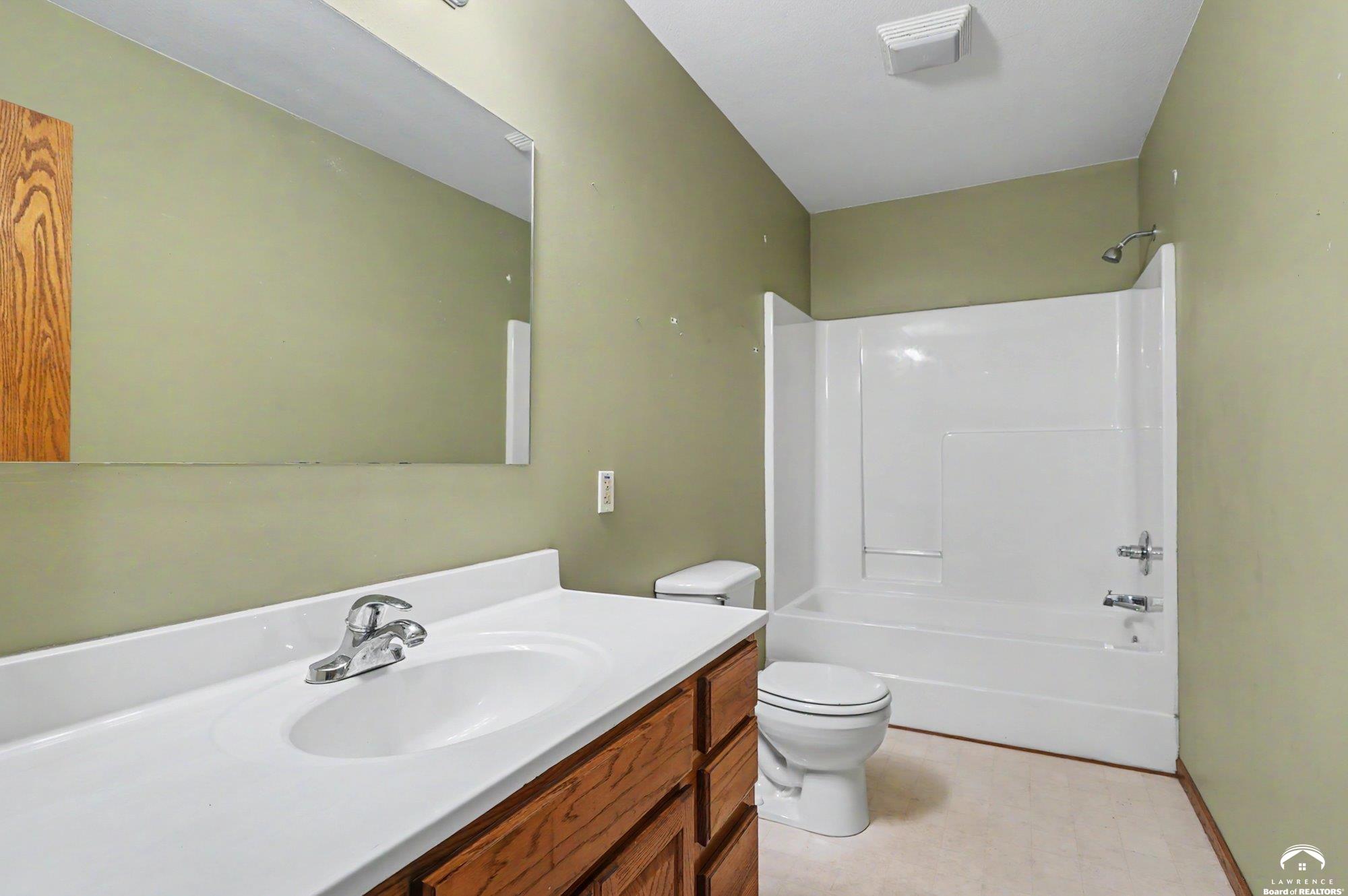 801 North 900 Road Lawrence, KS 66047 - Photo 34 of 61