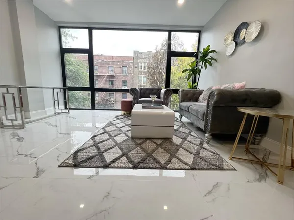 $620,000 | 4016 7th Avenue, Unit 2R | Sunset Park