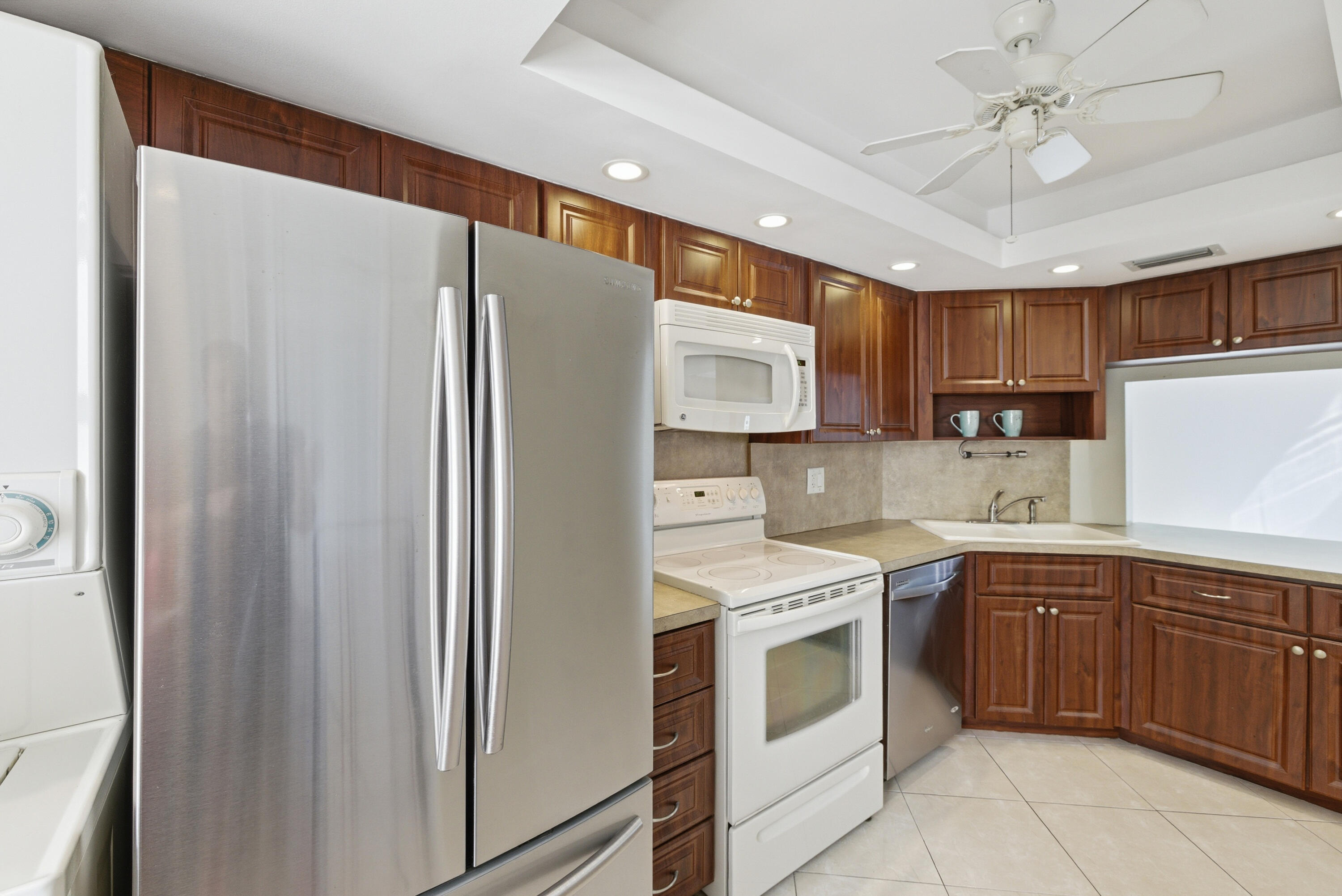 615 North Riverside Drive, Unit 301 Pompano Beach, FL 33062 - Photo 21 of 34 102_615_N_RIVERSIDE_DR_03112026_18PCT