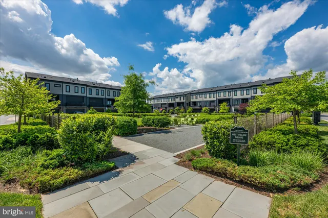 $1,149,000 | 20305 Savin Hill Drive, Ashburn, VA 20147