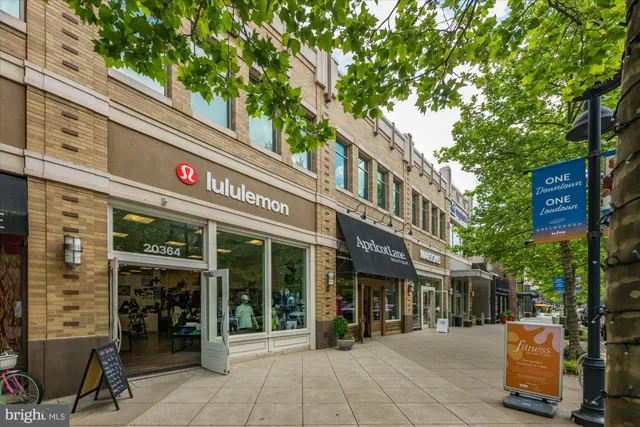 $1,149,000 | 20305 Savin Hill Drive, Ashburn, VA 20147